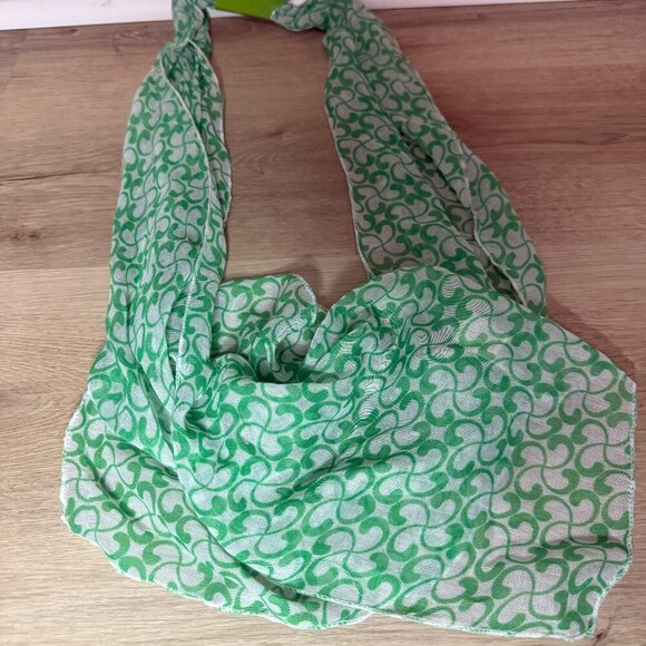 NWT Saint Patricks Green White Scarf - Picture 1 of 3